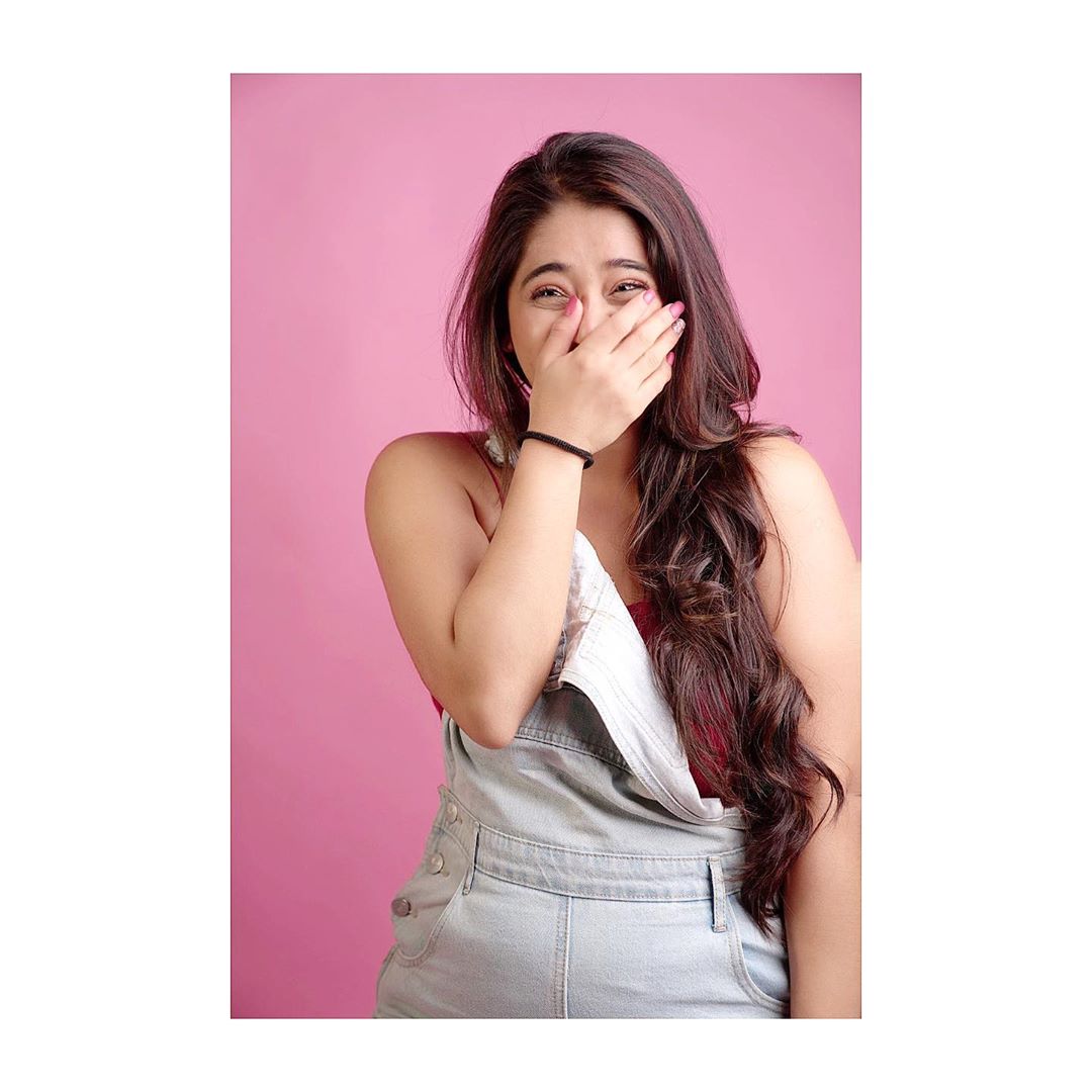 Chandni Bhagwanani Photos 