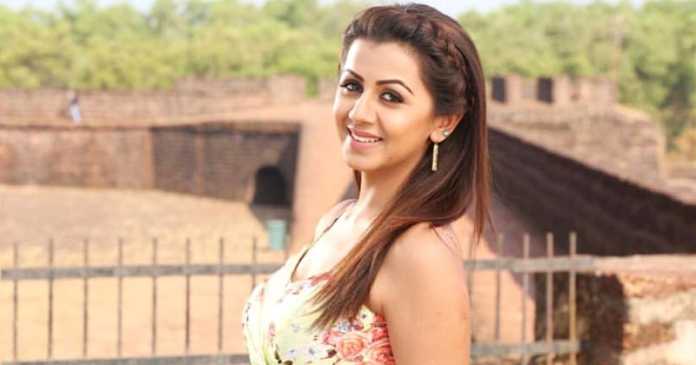 కోవిడ్ సోకిన న‌టి గ‌జ‌గ‌జ ఒణికిపోయింద‌ట‌