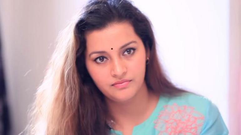 Renu Desai Poetry About feminism And Women