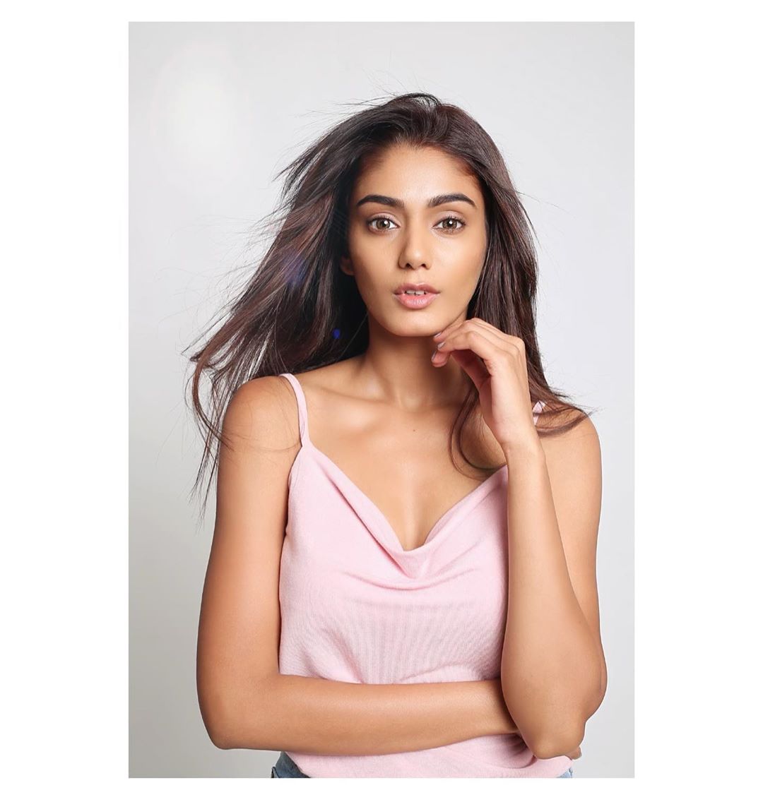 Sana Makbul Latest Images