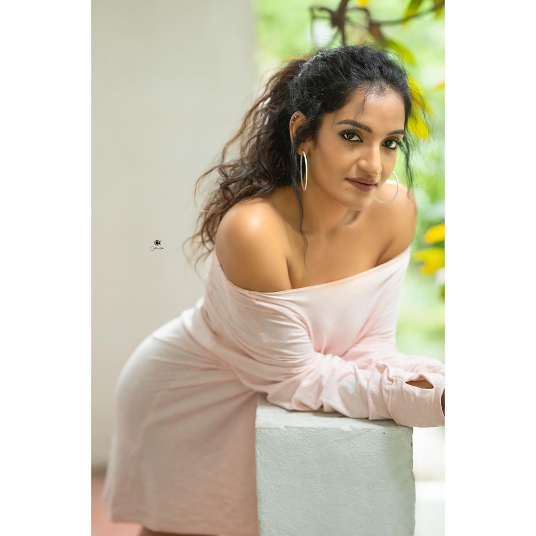 Model Sonia Naresh Latest Stills 