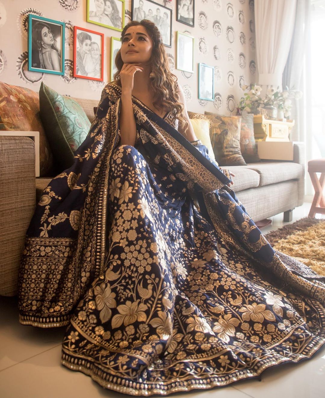 ActressTina Dutta Half Saree Photos