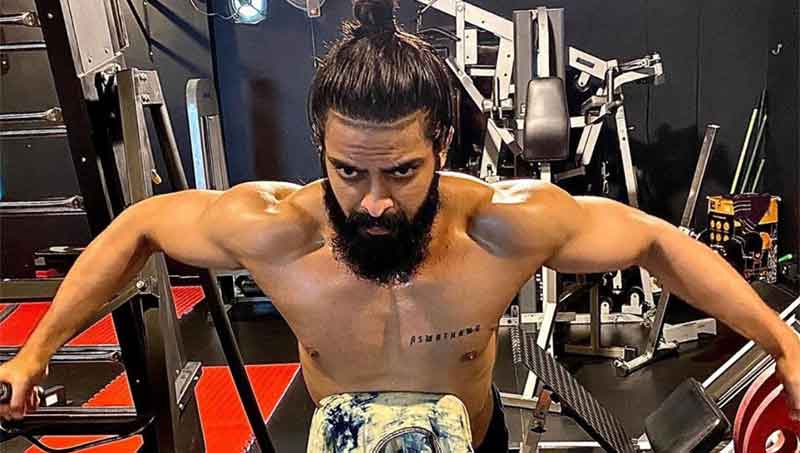 ఏందయ్యో ఇది.. మరీ ఇంత కష్టపడుతున్నాడేంటి?