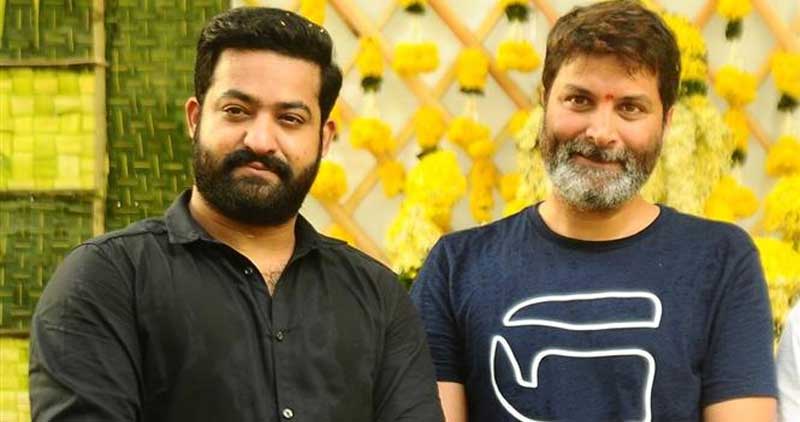 సెంటిమెంట్స్ పక్కన పెట్టి మరీ.. ఎన్టీఆర్-త్రివిక్రమ్ క్రేజీ అప్డేట్!!