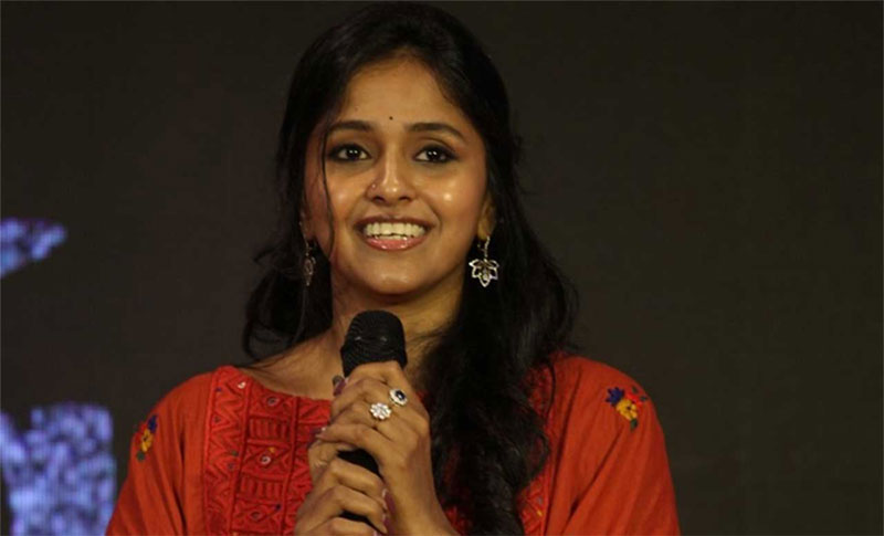 ఆ వీడియోలు పెడతాను.. స్మిత ట్వీట్ వైరల్