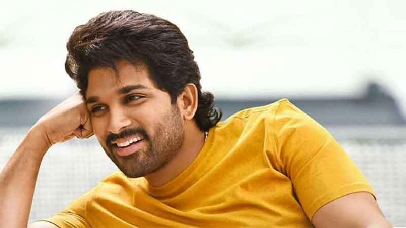 మూడు సినిమాలు ఒకేసారి.. భావోద్వేగంలో బన్నీ