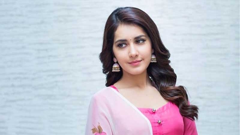 ఆహా ఎంత కమ్మగా పాడిందో.. ఫిదా చేస్తోన్న రాశీ ఖన్నా