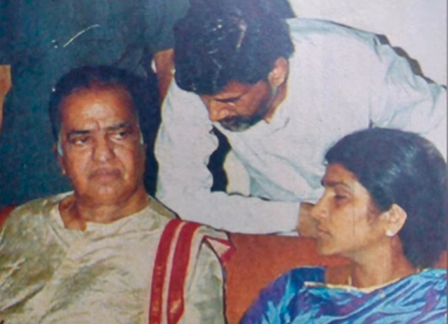 చంద్రబాబు వెన్నుపోటుకు 25 ఏళ్లు.. సోషల్ మీడియాలో ట్రోలింగ్ స్టార్ట్