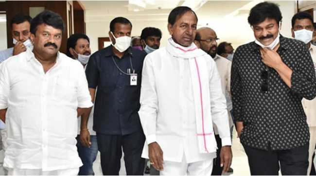 టాప్ సీక్రెట్ దాచేసిన టాలీవుడ్ పెద్ద‌లు!