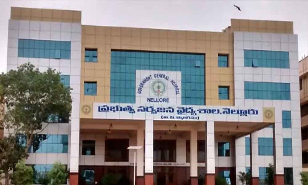 నేను ఫోన్ చేసినా లిఫ్ట్ చేయవా? ఆగ్రహం వ్యక్తం చేసిన ఏపీ మంత్రి