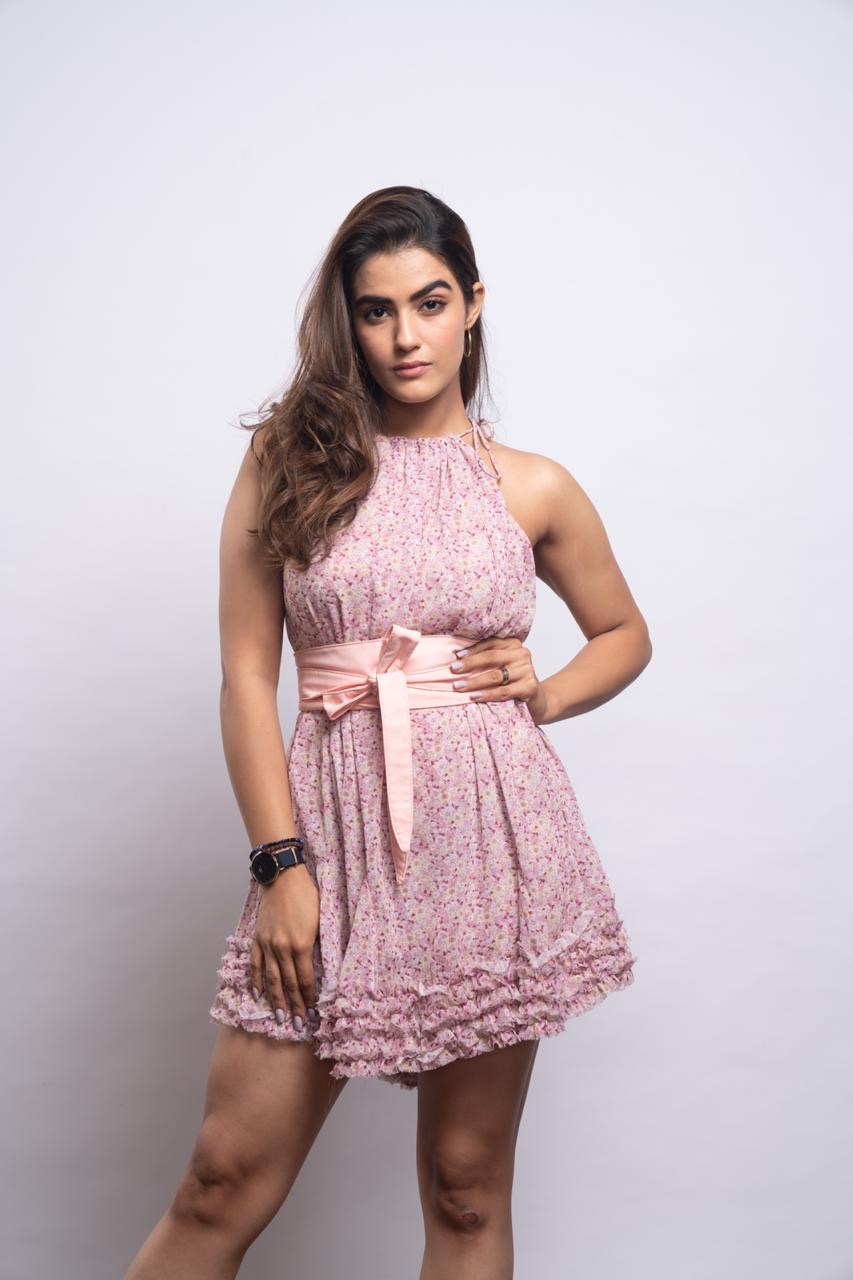 Kavya Thapar Latest Photoshoot