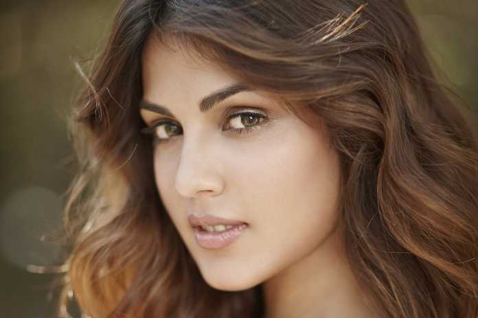 Rhea chakraborty hasn't received cbi summons, say rhea lawyers