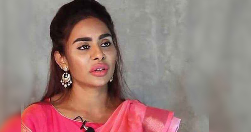 రామ్ చరణ్ పై ఘాటు విమర్శలతో విరుచుకుపడిన శ్రీ రెడ్డి!