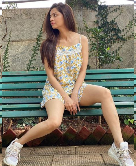 Vedhika Latest Photoshoot Goes Viral