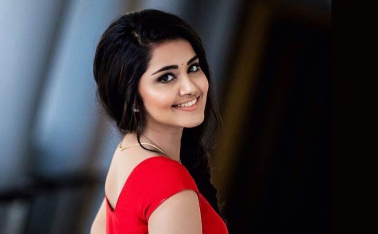 అనుపమ అంటే ఆ హీరోకి ఎందుకంత కసి?!