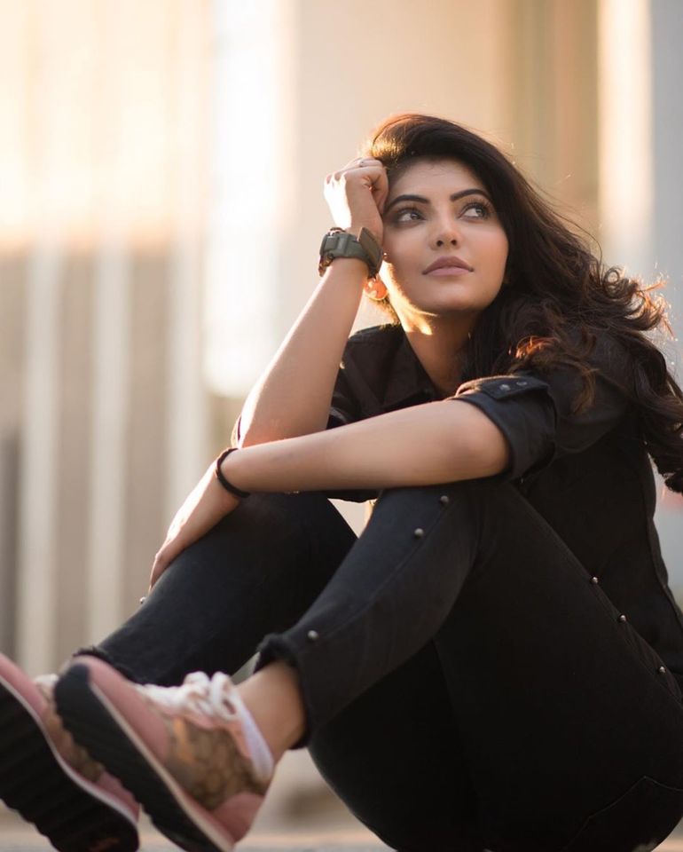 Athulya Ravi Trending Photos Athulya Ravi Trending Photos