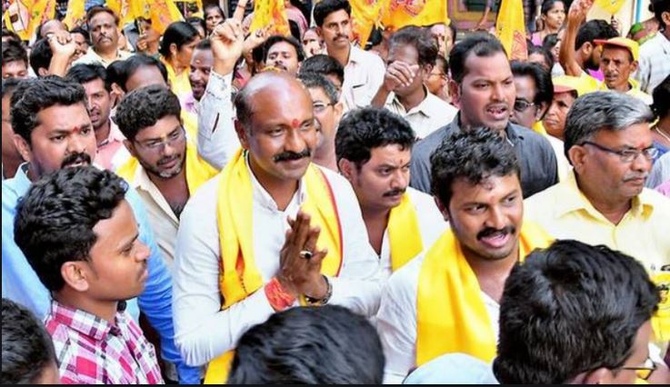 వైసీపీ లో చేరడానికి ముహూర్తం ఫిక్స్ చేసుకున్న టిడిపి ఎమ్మెల్యే !