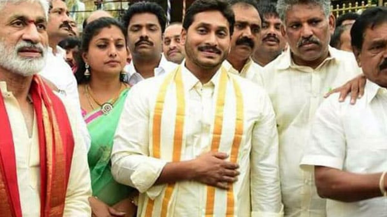 అసలు తిరుమలలో డిక్లరేషన్ ఎందుకివ్వాలి? ఇది రాజకీయం కాదా?