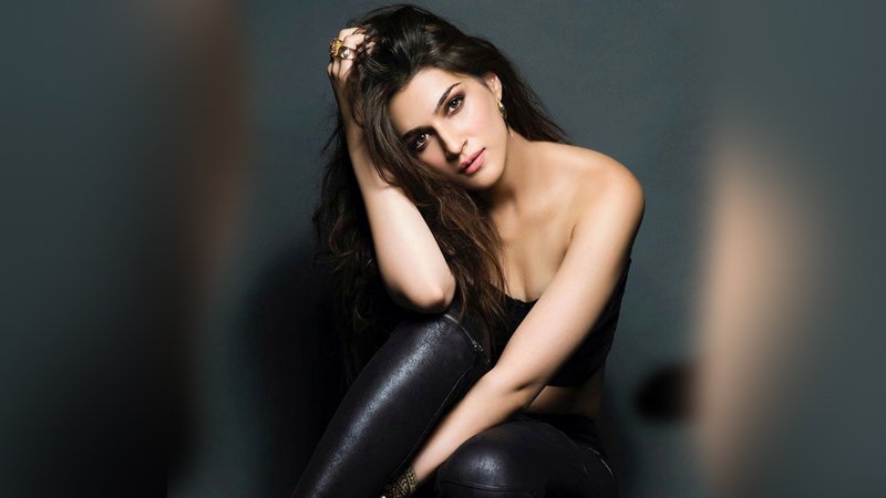 Kriti Sanon New Wallpaper