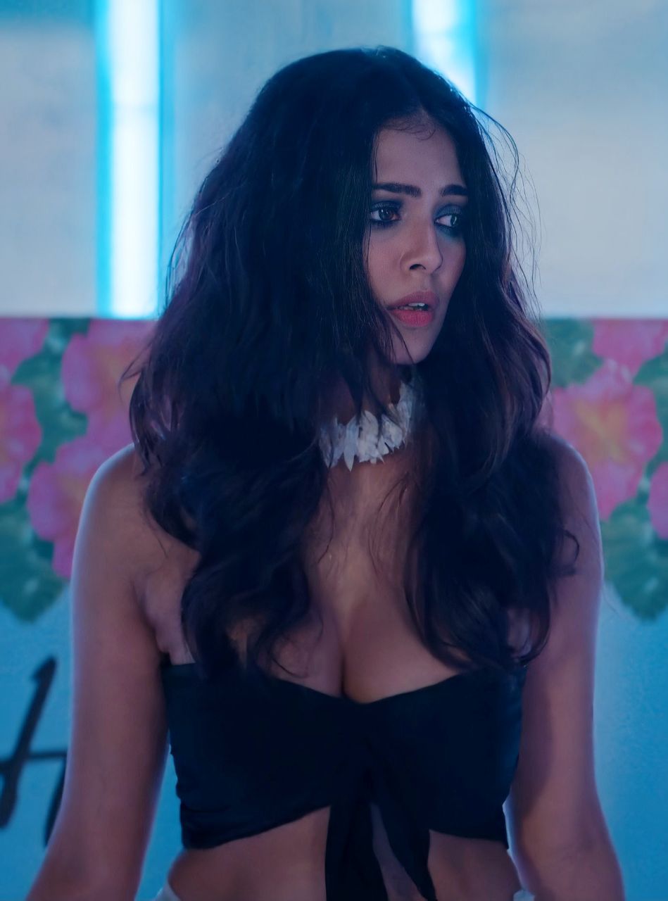 Malavika Mohanan Beautiful Pictures Malavika Mohanan Beautiful Pictures