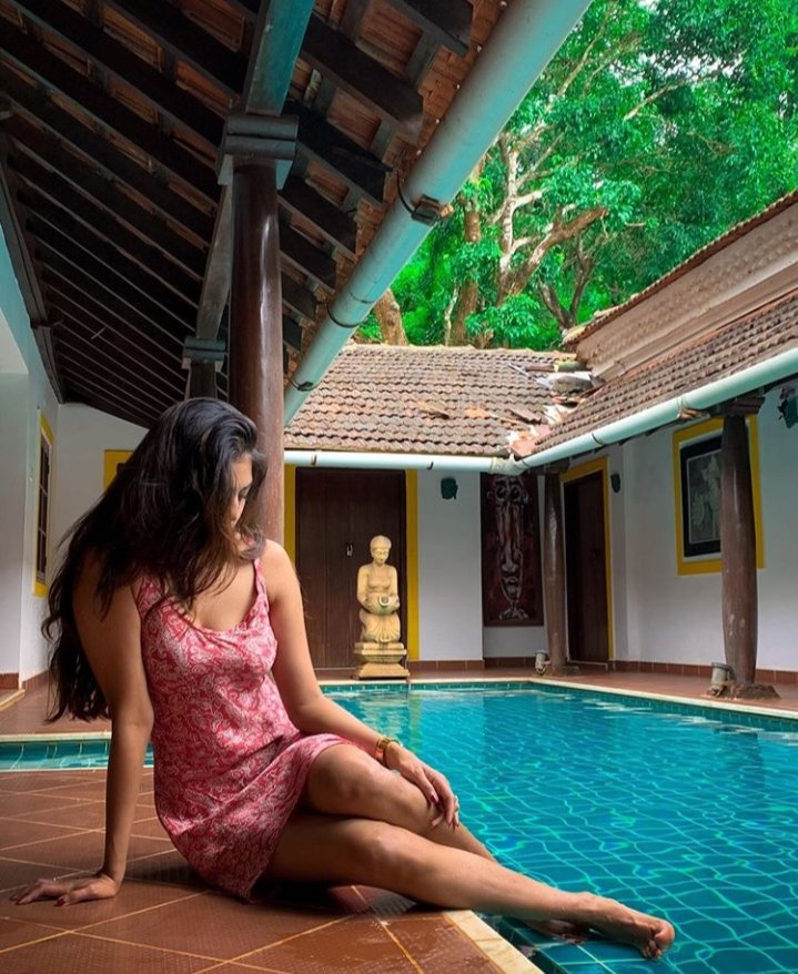 Malavika Mohanan New HD Stills Malavika Mohanan New HD Stills