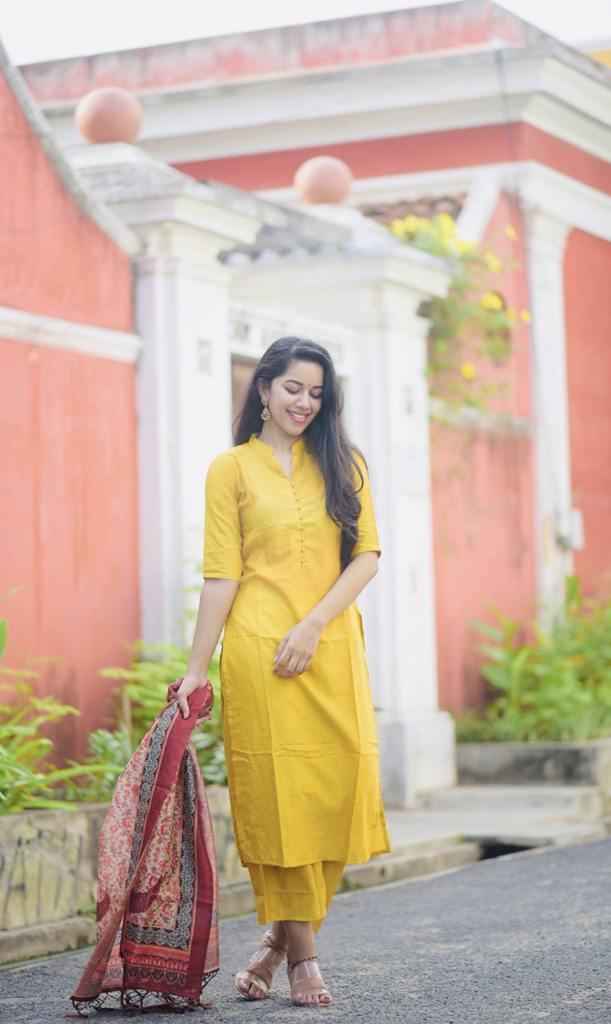 Mirnalini Ravi Gorgeous Photos Mirnalini Ravi Gorgeous Photos