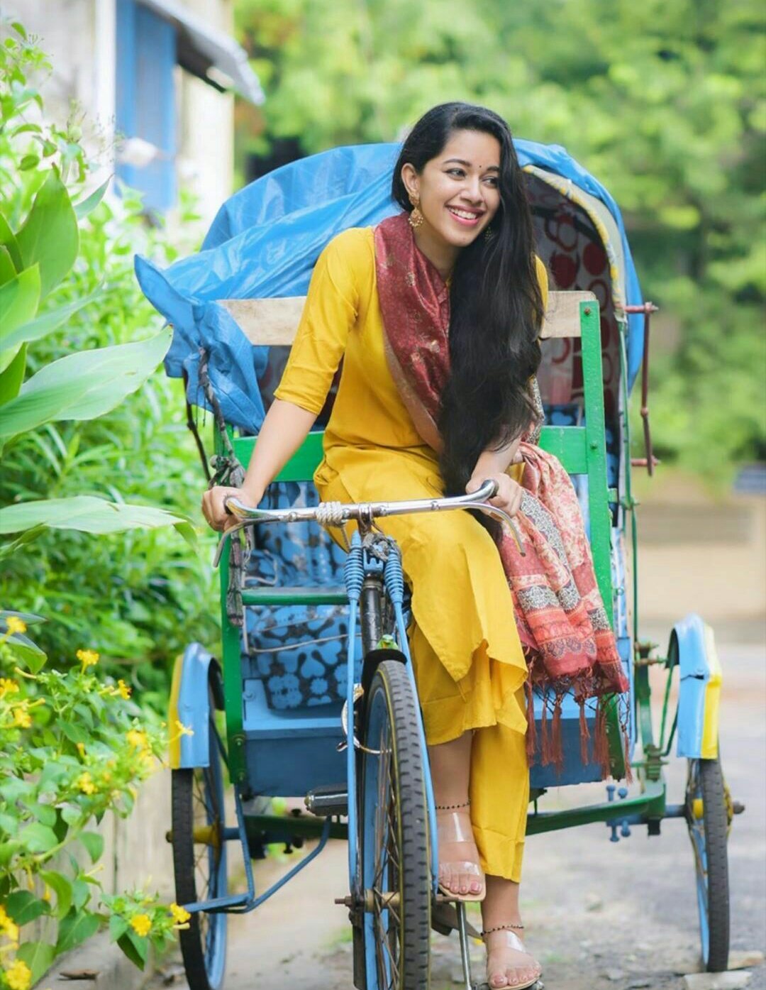 Mirnalini Ravi Gorgeous Photos Mirnalini Ravi Gorgeous Photos