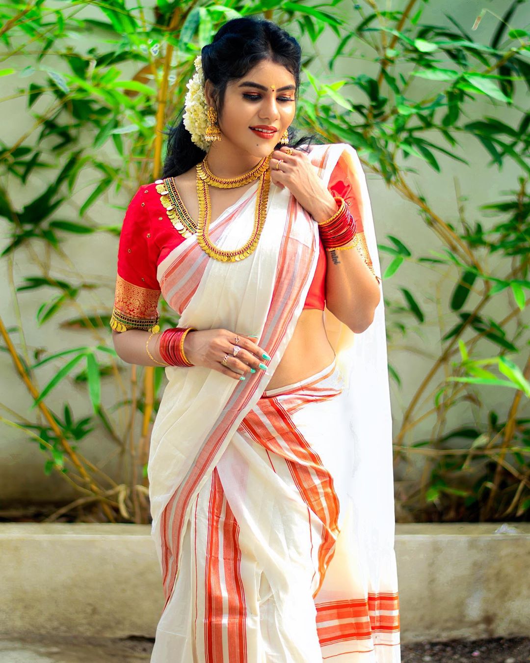 Nivisha beautiful images Nivisha beautiful images