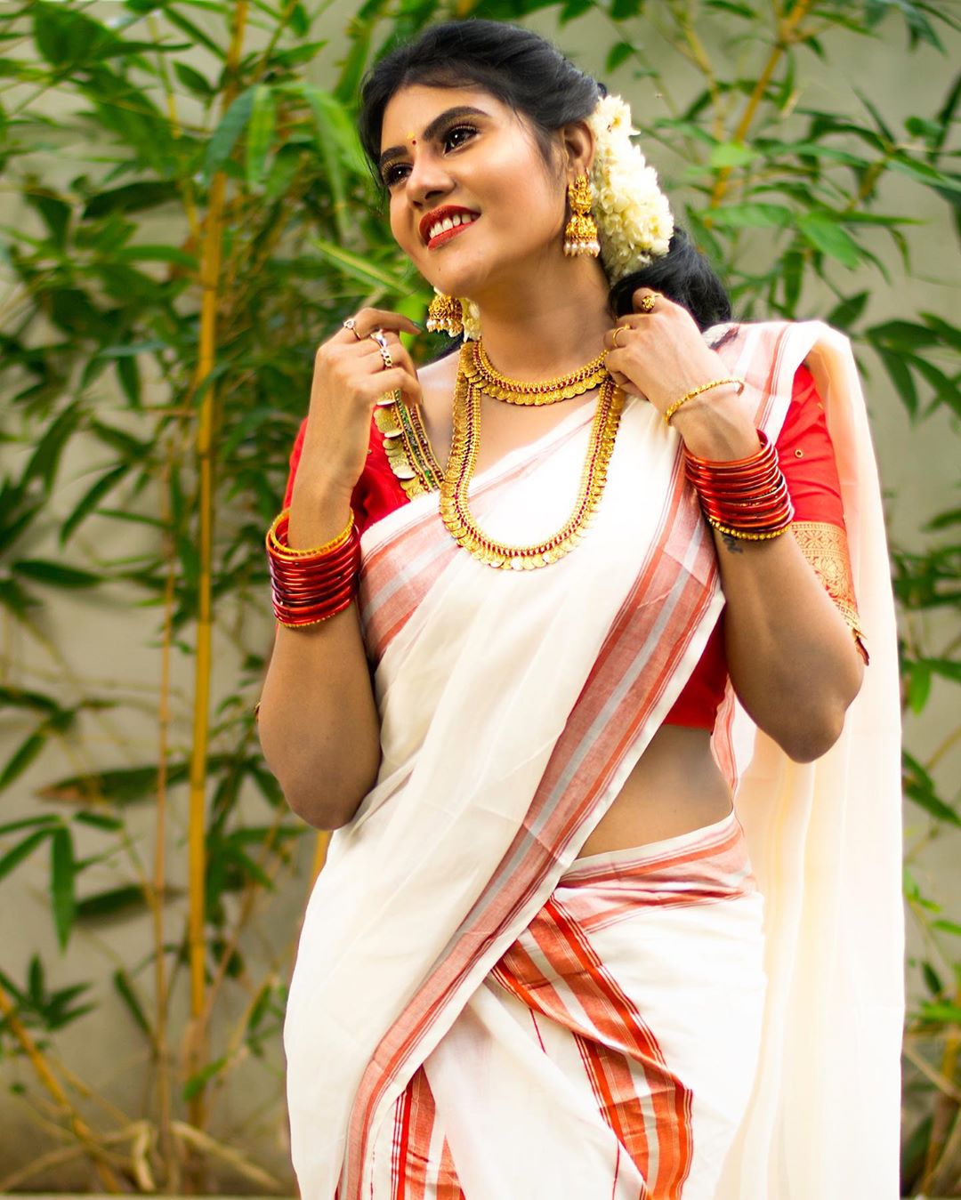 Nivisha beautiful images Nivisha beautiful images