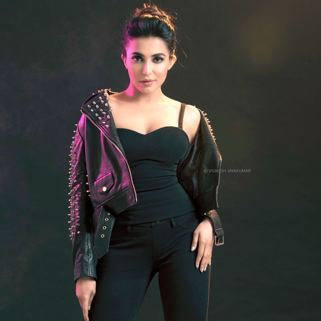 Parvai Nair awesome pics Parvai Nair awesome pics