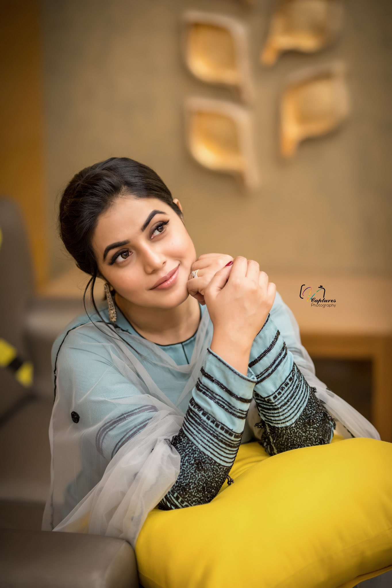 Poorna Beautiful Wallpapers Poorna Beautiful Wallpapers