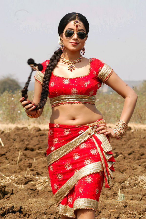 Poorna Beautiful Wallpapers Poorna Beautiful Wallpapers