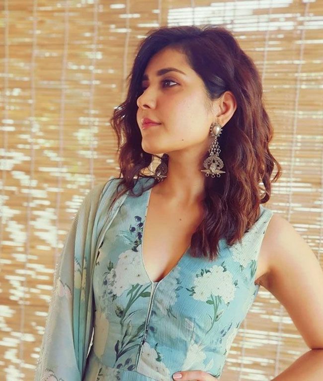 Raashi Khanna Latest Gallerys Raashi Khanna Latest Gallerys