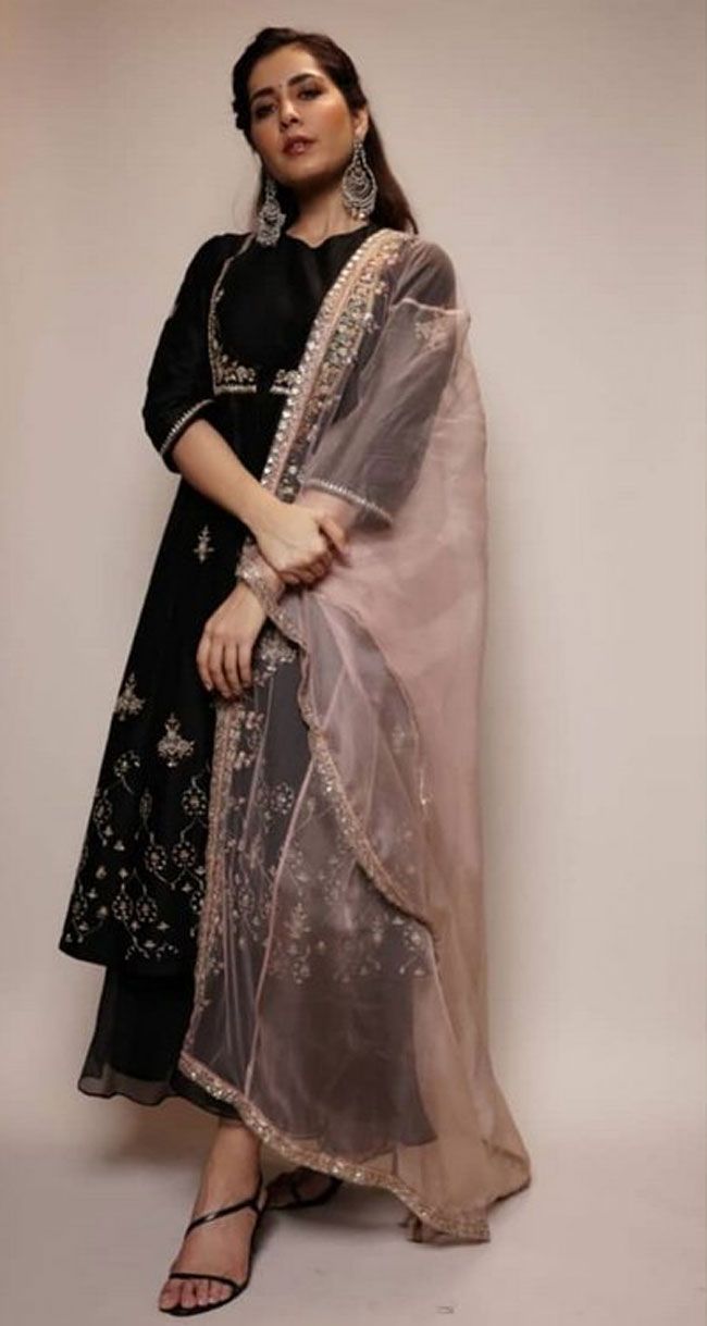 Raashi Khanna Latest Gallerys Raashi Khanna Latest Gallerys