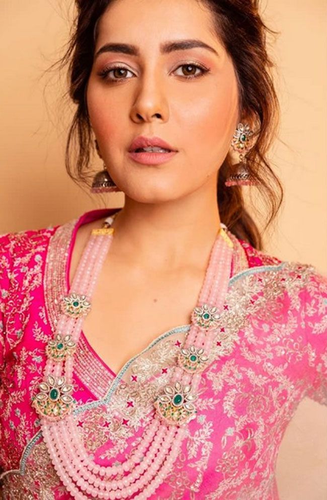 Raashi Khanna Latest Gallerys Raashi Khanna Latest Gallerys