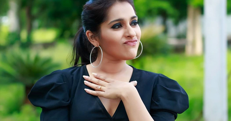 Rashmi Gautam Supports Chinmayi View On Child Molestation