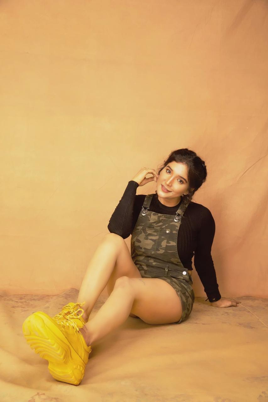 Sakshi Agarwal Beautiful Photos Sakshi Agarwal Beautiful Photos