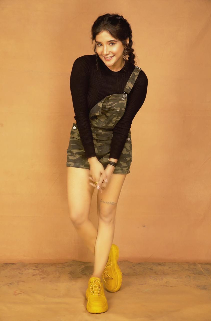 Sakshi Agarwal Beautiful Photos Sakshi Agarwal Beautiful Photos