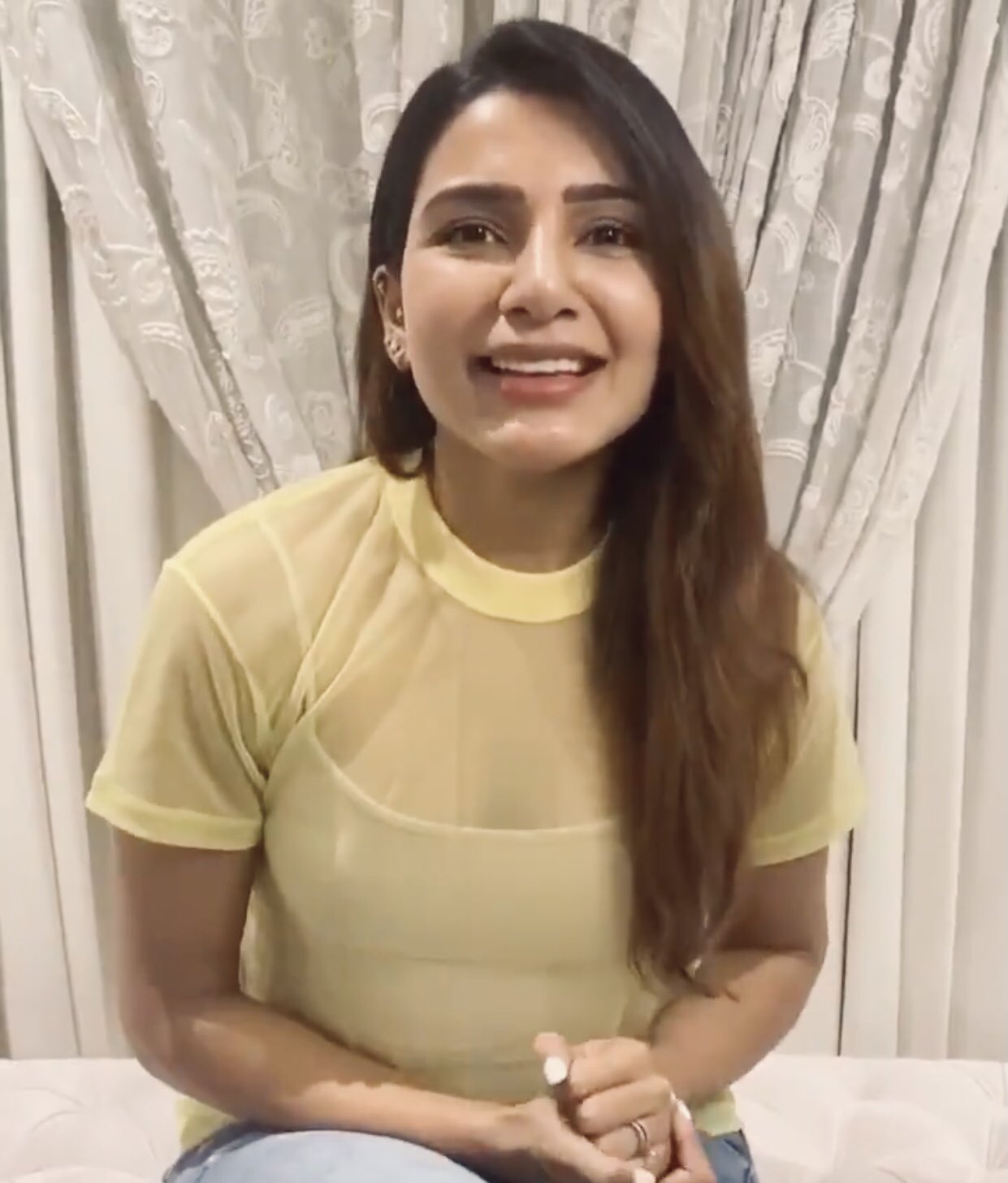 Samantha Akkineni Beauty Queen Stills Samantha Akkineni Beauty Queen Stills
