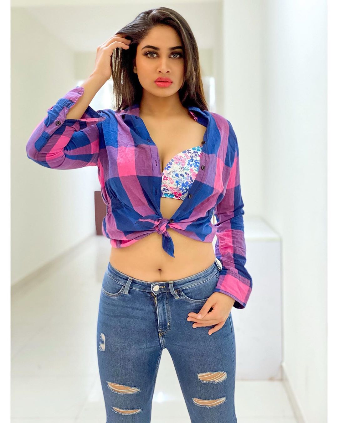 Shivani Narayanan Cute Looks Shivani Narayanan Cute Looks