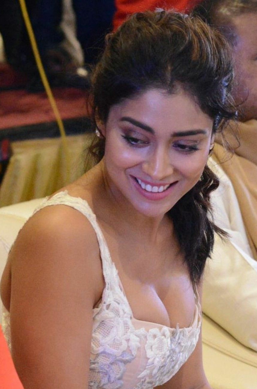 Shriya Saran HD Wallpapers Shriya Saran HD Wallpapers