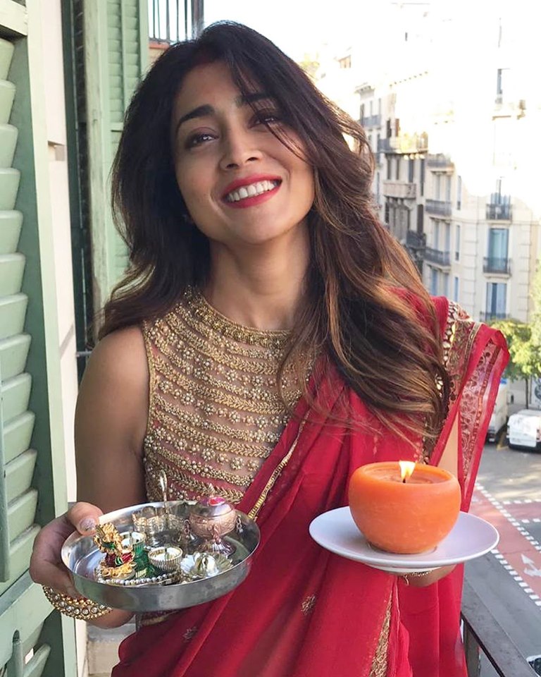 Shriya Saran HD Wallpapers Shriya Saran HD Wallpapers