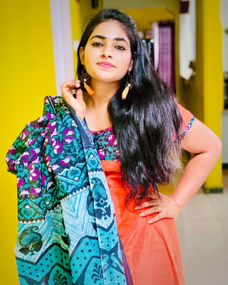 Shruthi Selvam Cute Wallpapers Shruthi Selvam Cute Wallpapers