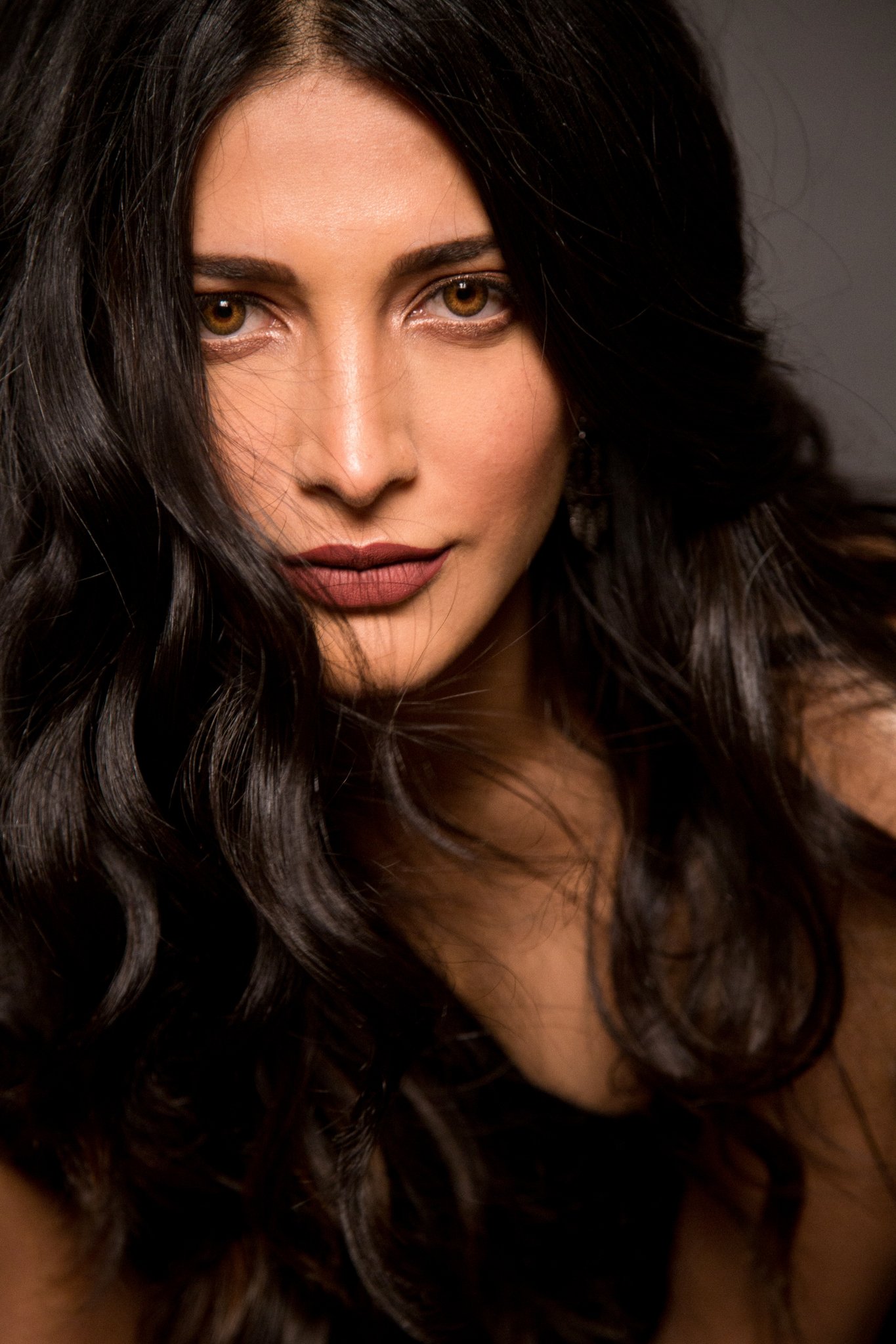 Shruti Haasan Trendy looks Shruti Haasan Trendy looks