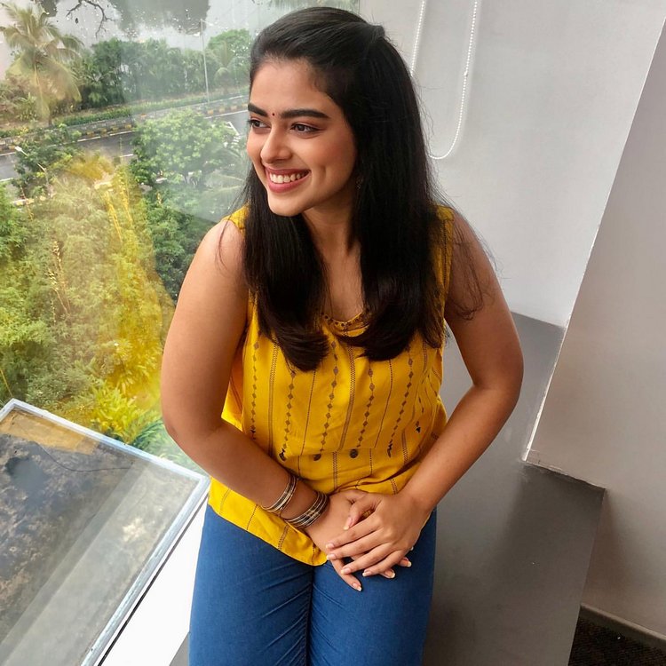 Siddhi Idnani New HD Stills Siddhi Idnani New HD Stills