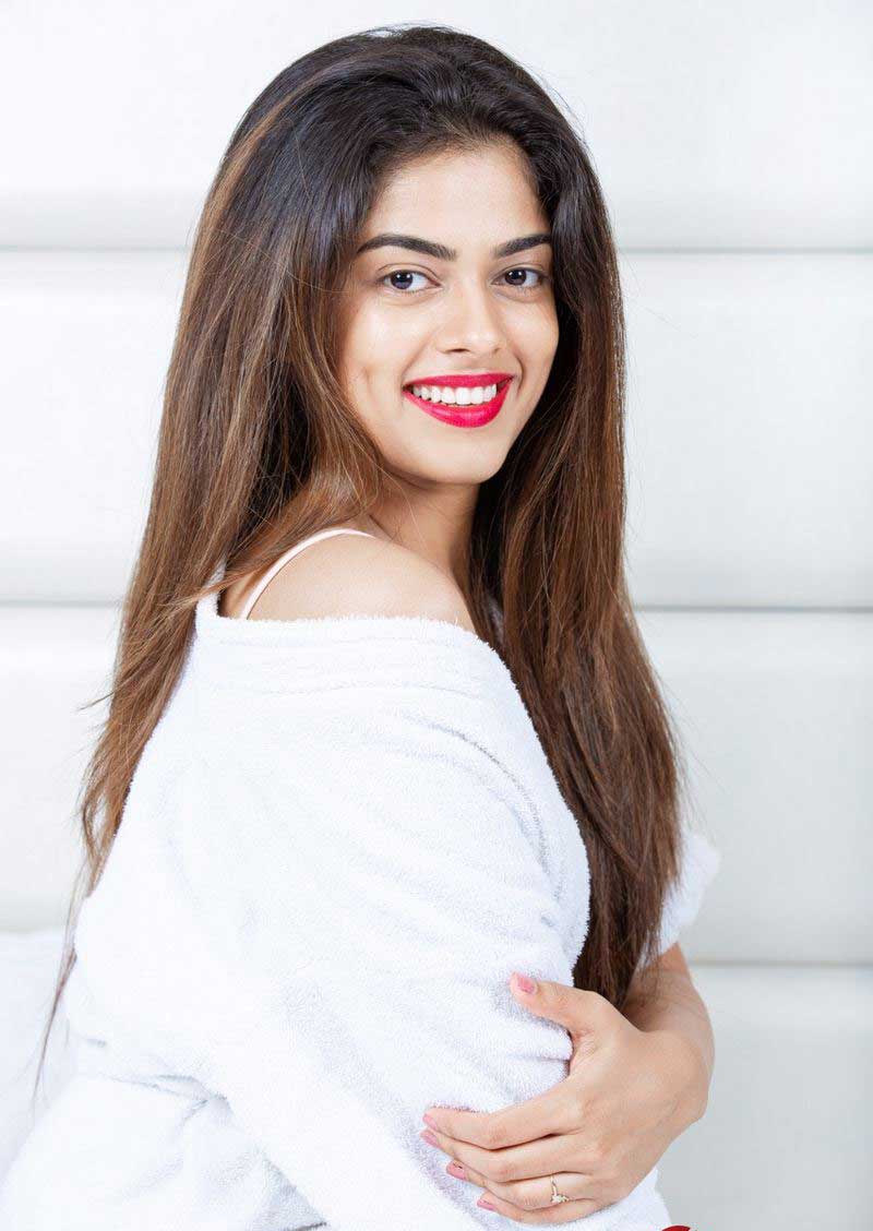 Siddhi Idnani New HD Stills Siddhi Idnani New HD Stills