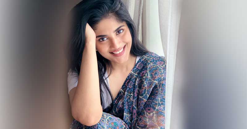 Megha Akash New HD Pics