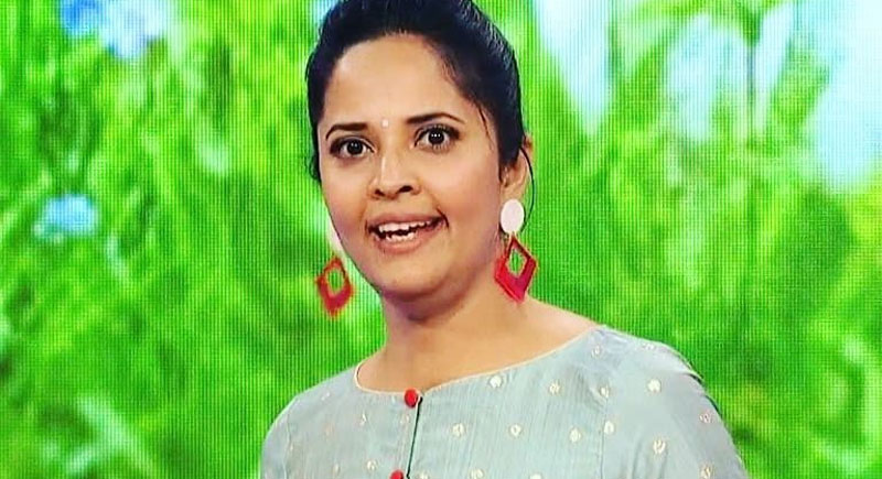 బాత్రూంను కూడా వదలరా?.. మీడియాపై అనసూయ ఫైర్