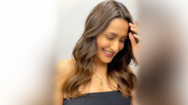 Pragya Jaiswal Amazing Images