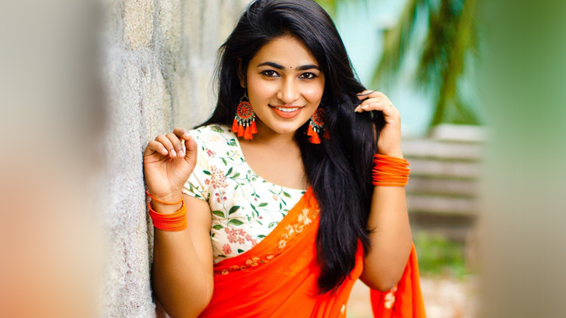 shruthi selvam Saree Images